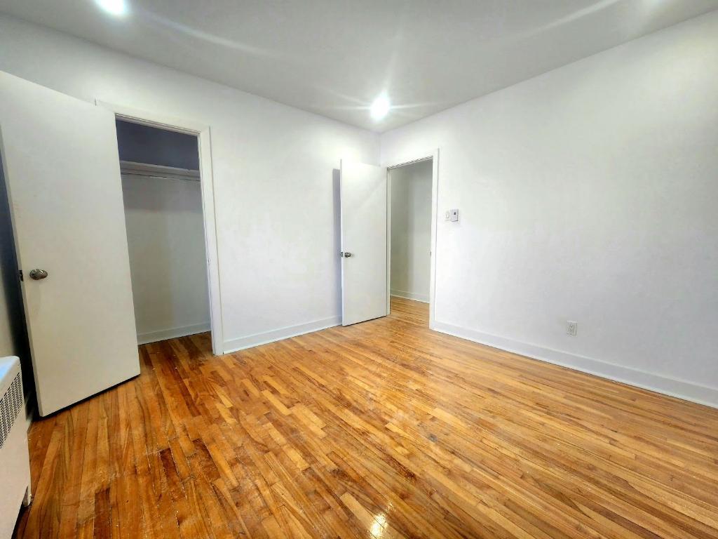 **Because You Deserve Renovated 4 1/2 TOP FLOOR, Ville Emard, Monk ** 4