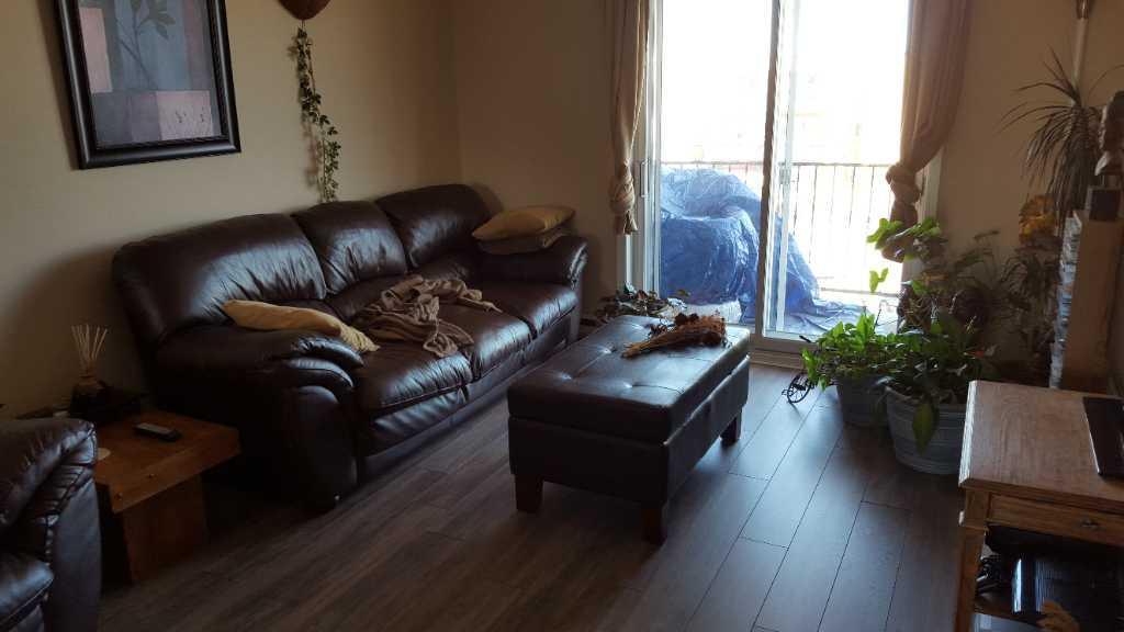 MAGNIFIQUE 4 1/2 ** 1er ÉTAGE ** RÉNOVER + MODERNE + À PIED CÉGEP MONTMORENCY + BEAU SECTEUR ET PAISIBLE + À VOIR + 4
