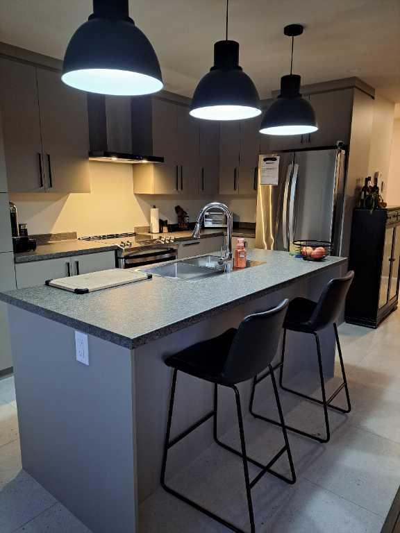 Superbe 41/2moderne (1300pi)tout inclue avec garage-St Côme 2