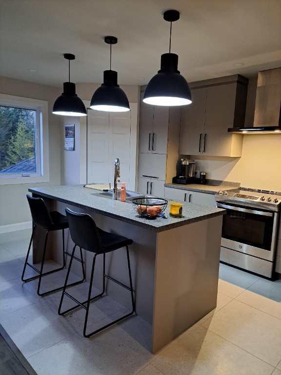 Superbe 41/2moderne (1300pi)tout inclue avec garage-St Côme 3
