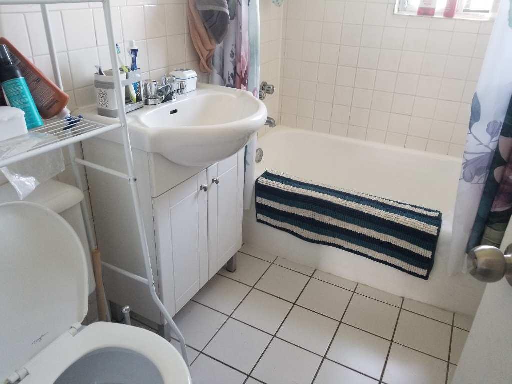 4 1/2 apt lease transfer 3