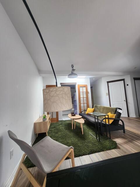 Chambre à louer, meublée ou non, tout inclus | Room for rent, furnished or unfurnished, all-inclusive 899 $/mois meublée · 799 $/mois non meublée 5