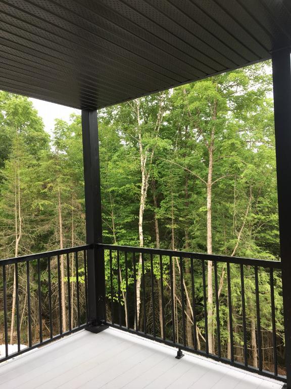 Condo 2 chambres en pleine nature Bord de l'eau Perkins (Val-des-Monts) 5