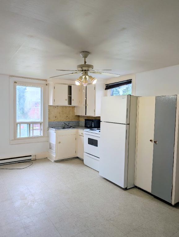 🏠 2½ à louer – 32-2, rue City, Granby