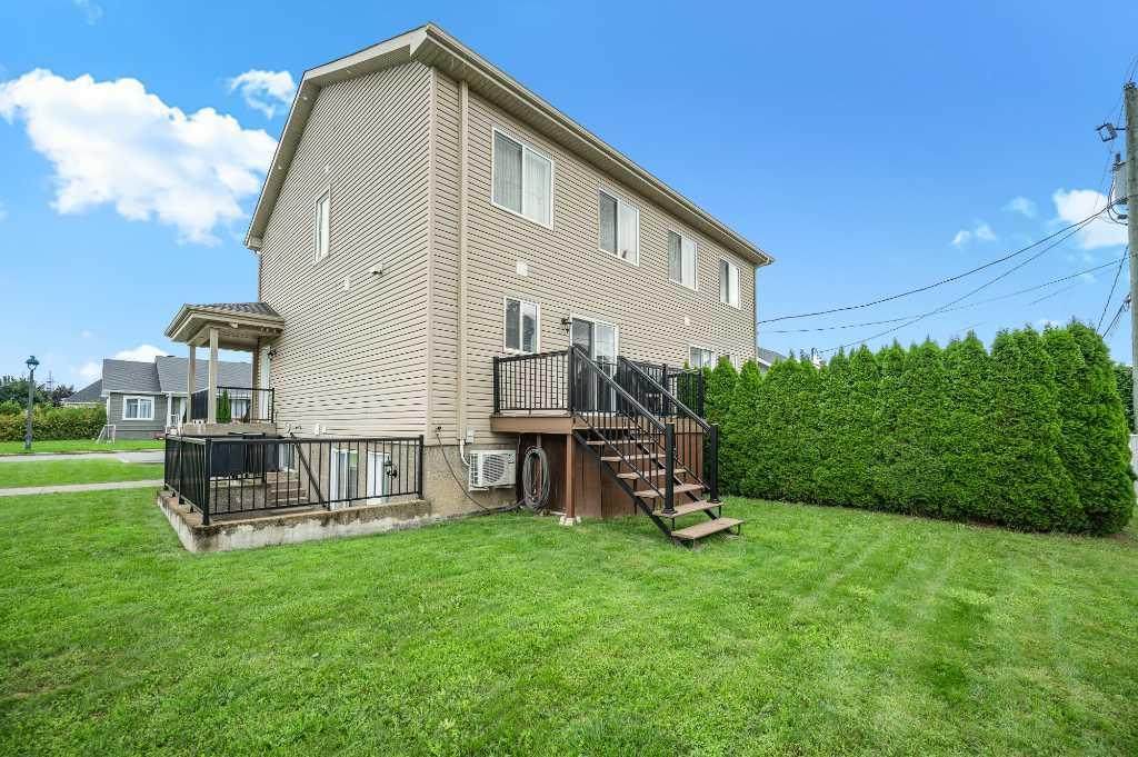 104 Rue Annabelle, Saint-Rémi, QC, Canada — photo 2