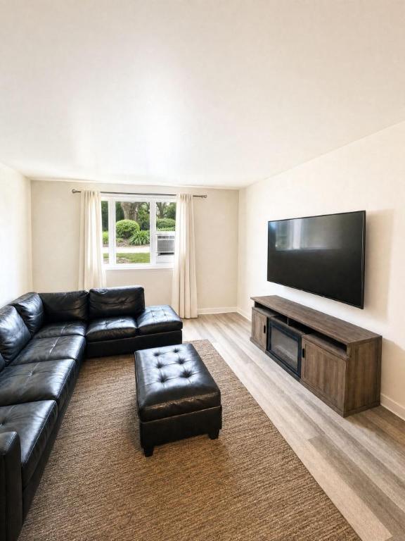 3 CH - 1 SDB - Longueuil - $1,895 /mo 2