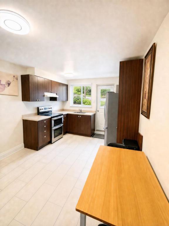 3 CH - 1 SDB - Longueuil - $1,895 /mo 3