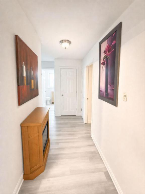 3 CH - 1 SDB - Longueuil - $1,895 /mo 5