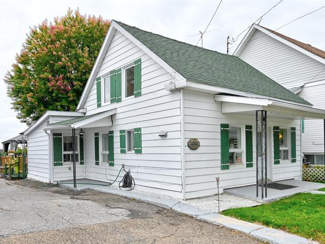 2410 Rue du Ruisseau — photo 1