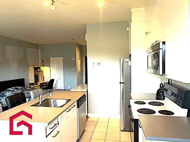 12, App. 104 — photo 3