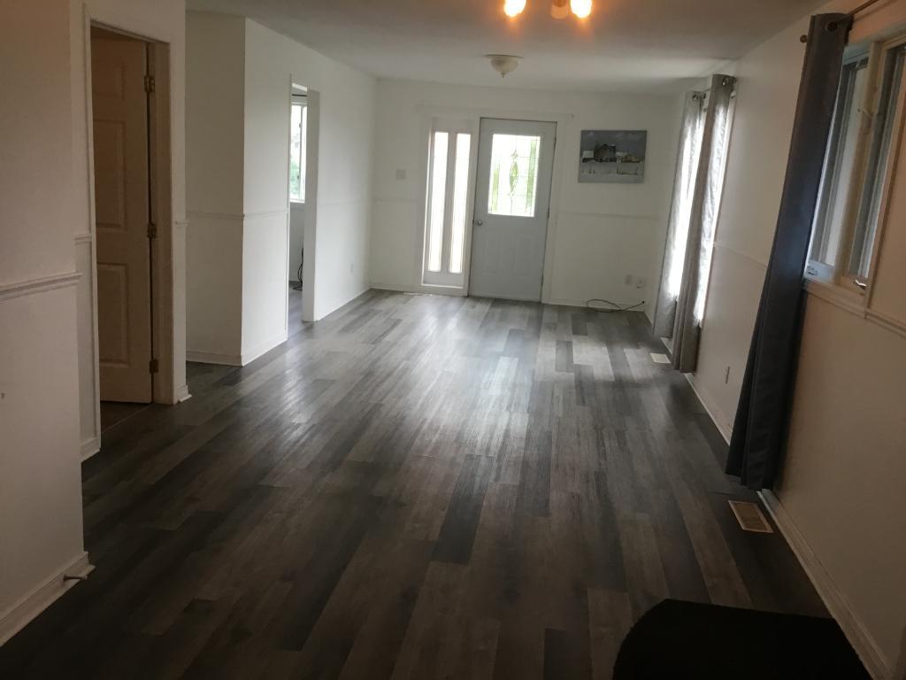 5 1/2, Val-Des-Monts (Perkins) - coeur du village 4
