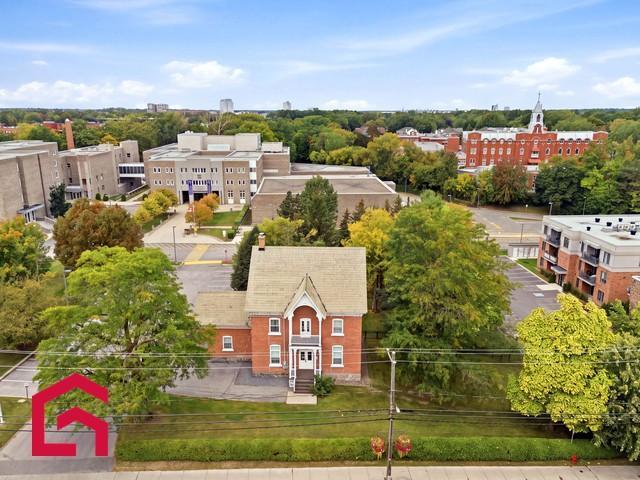590 Rue Girouard O. — photo 2