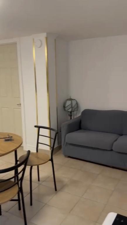 Room rental 2