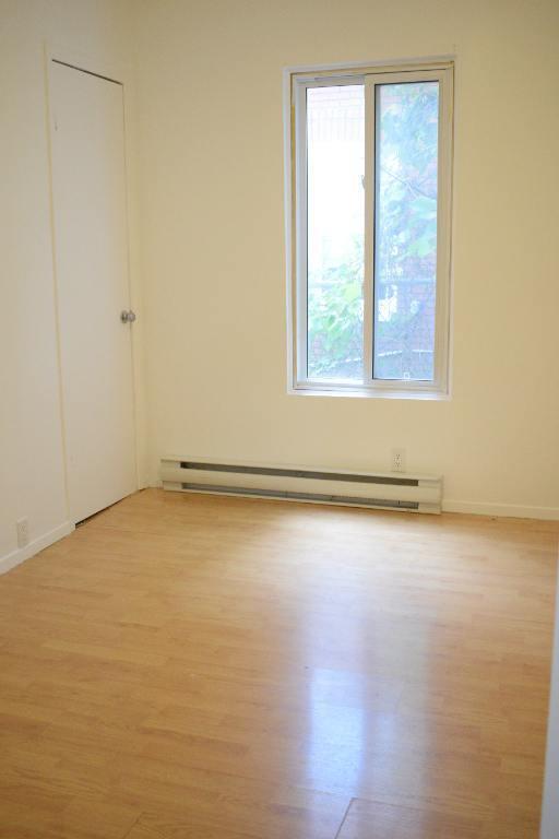 Grand logement 4 1/2 rénové disponible pour octobre 5