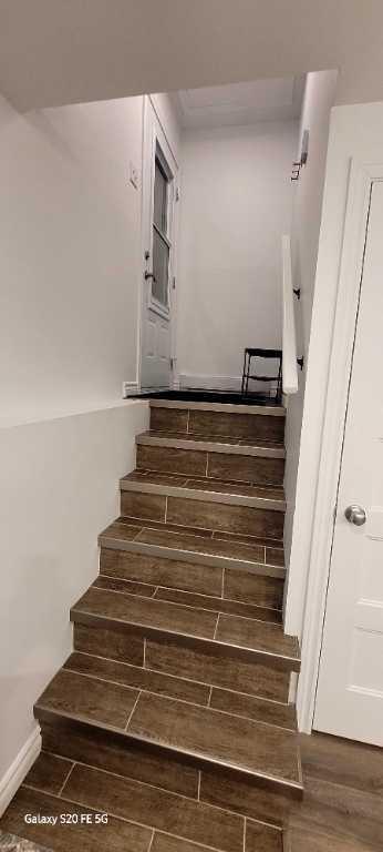 Logement 4½ à louer, non chauffé, ni éclairer,  non fumeur ni vapotage,sans animaux 3