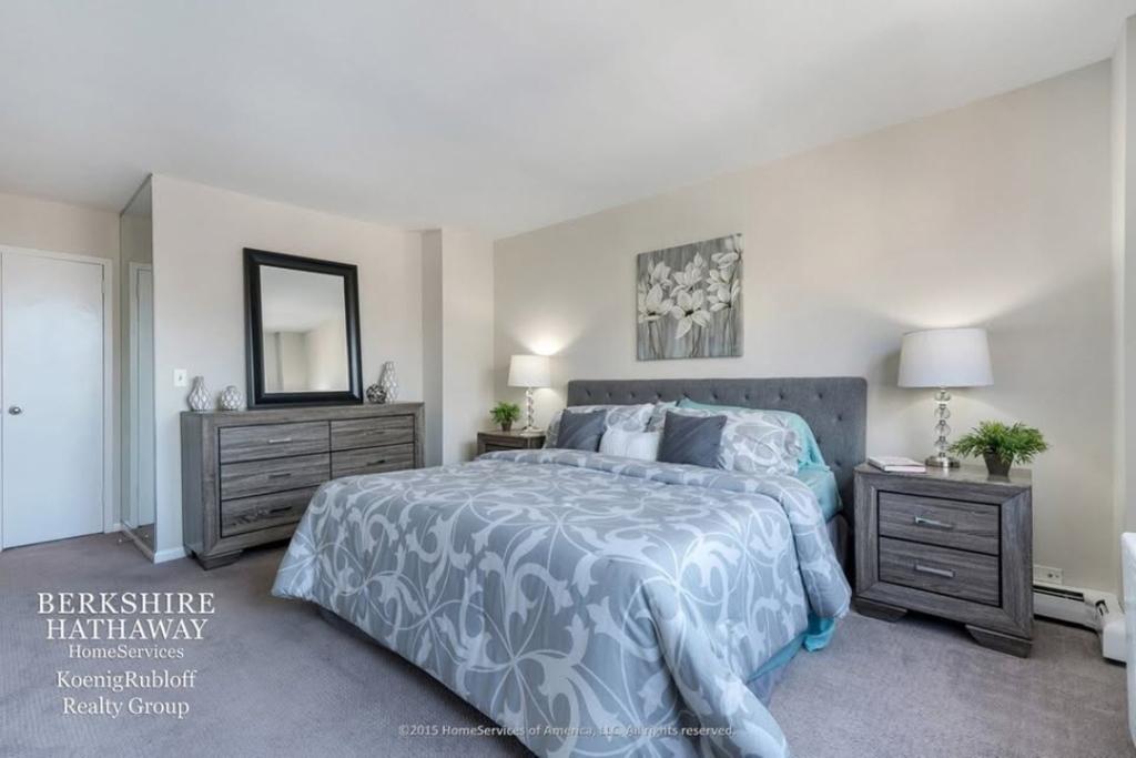 3 4 1/2 Superbe a louer Meuble complet Tout Inclus! rent station Metro Montreal Longueuil Disponible immediatement! Bienvenue! 2