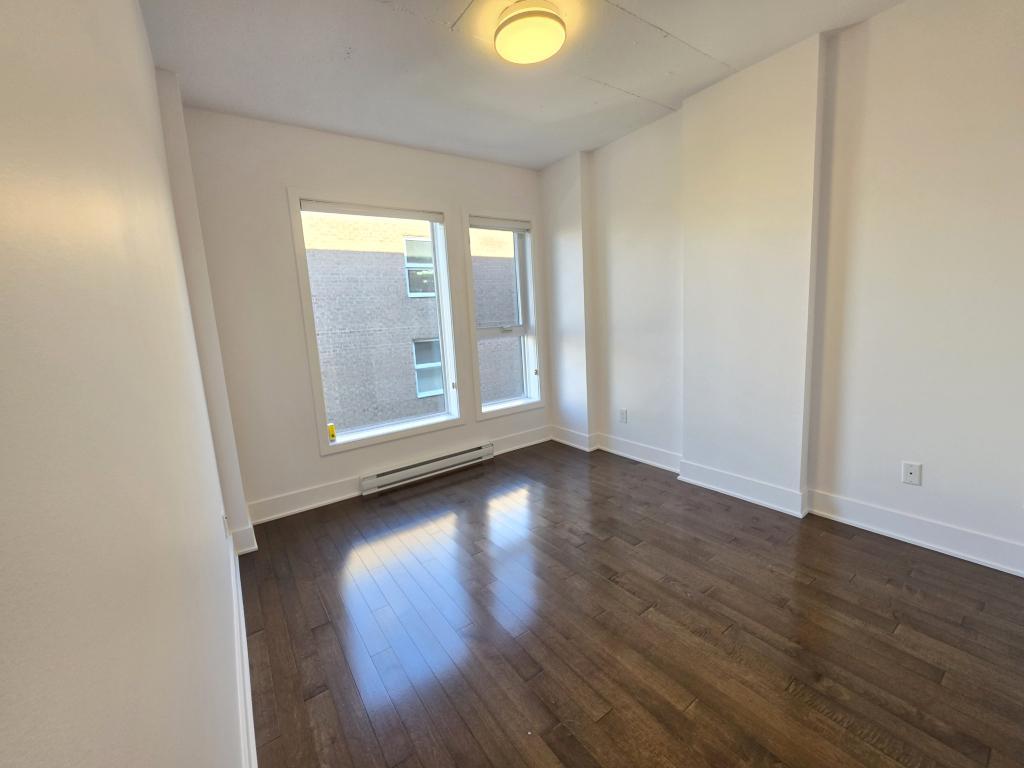Novembre gratuit | Condo 4½, garage chauffé + locker | Papineau 5
