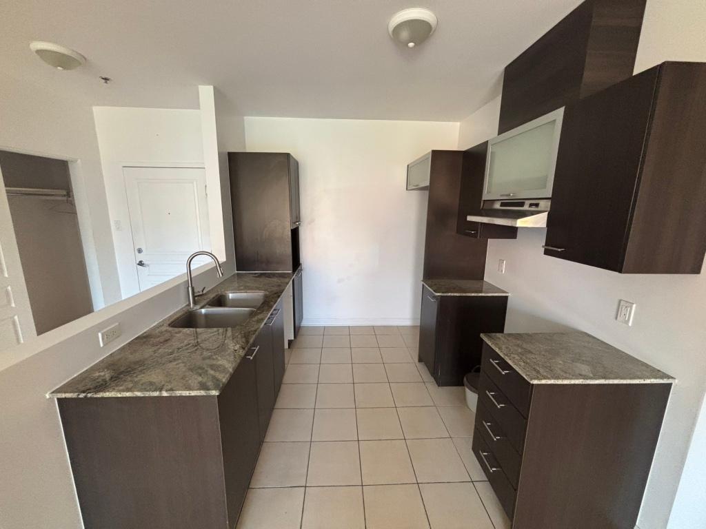 À QUI LA CHANCE! 4½ À 1 795 $ | 2 CHAMBRES |2 STATIONNEMENTS | 2 SALLES DE BAINS | GARAGE 4