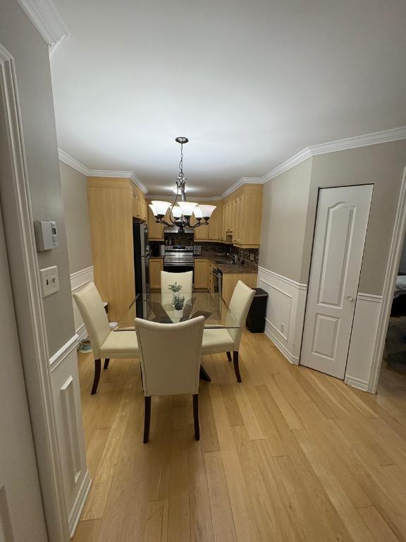 Condo à louer 4 ½ à Bois des Fillion, bel espace lumineux, 1 très grande chambre et une plus petite (idéal pour un bureau), entrée laveuse/sécheuse 2