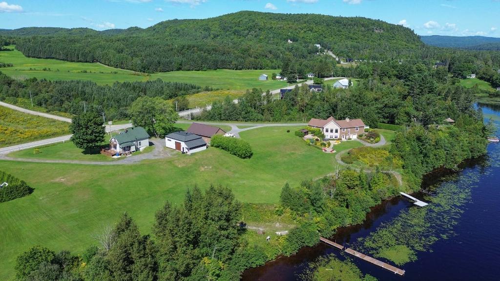 2610 Chemin de Saint-Jean-des-Piles, Shawinigan, QC, Canada — photo 2