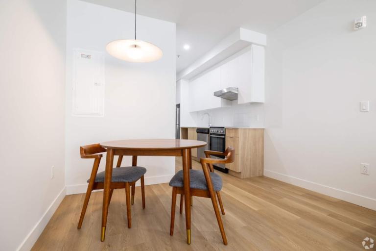 Loft Spacieux au Centre-Ville – Entièrement Équipé et Moderne 3