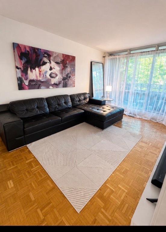 Grand 2 chambre et 1 salle de bain