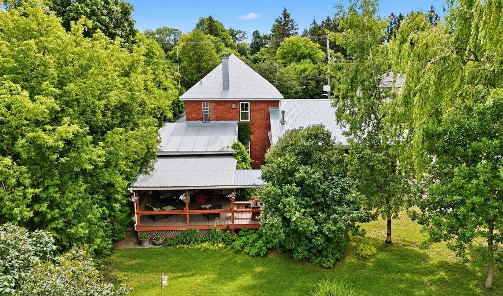 15 Rue Renaud, Brownsburg-Chatham, QC, Canada — photo 3