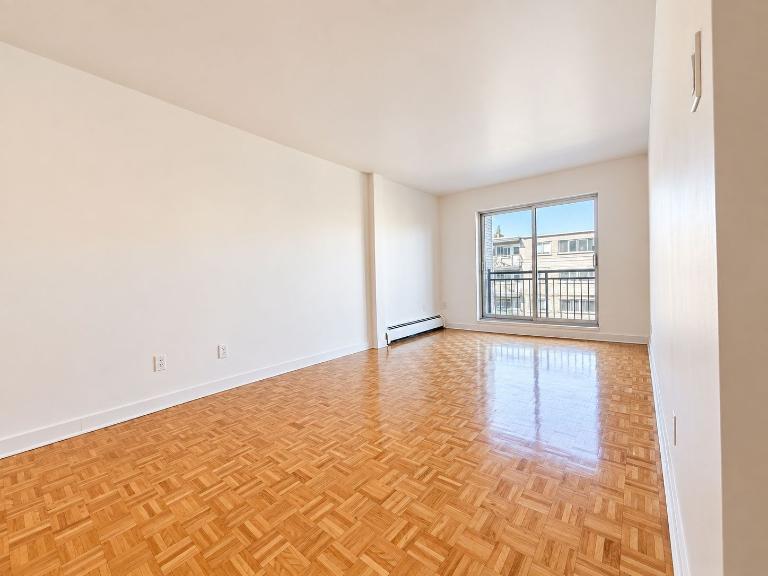 2 CH - 1 SDB - Montréal - $1,750 /mo 4