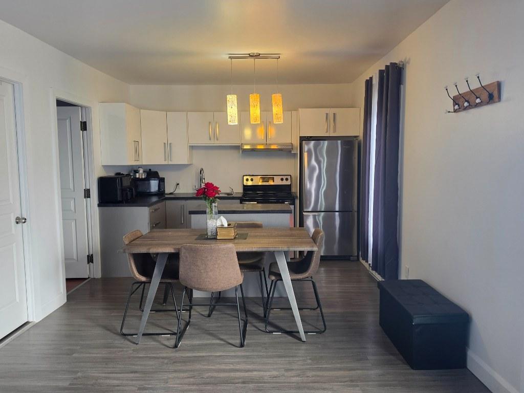 Logement 3 1/2 + petite chambre supplémentaire ou bureau 3