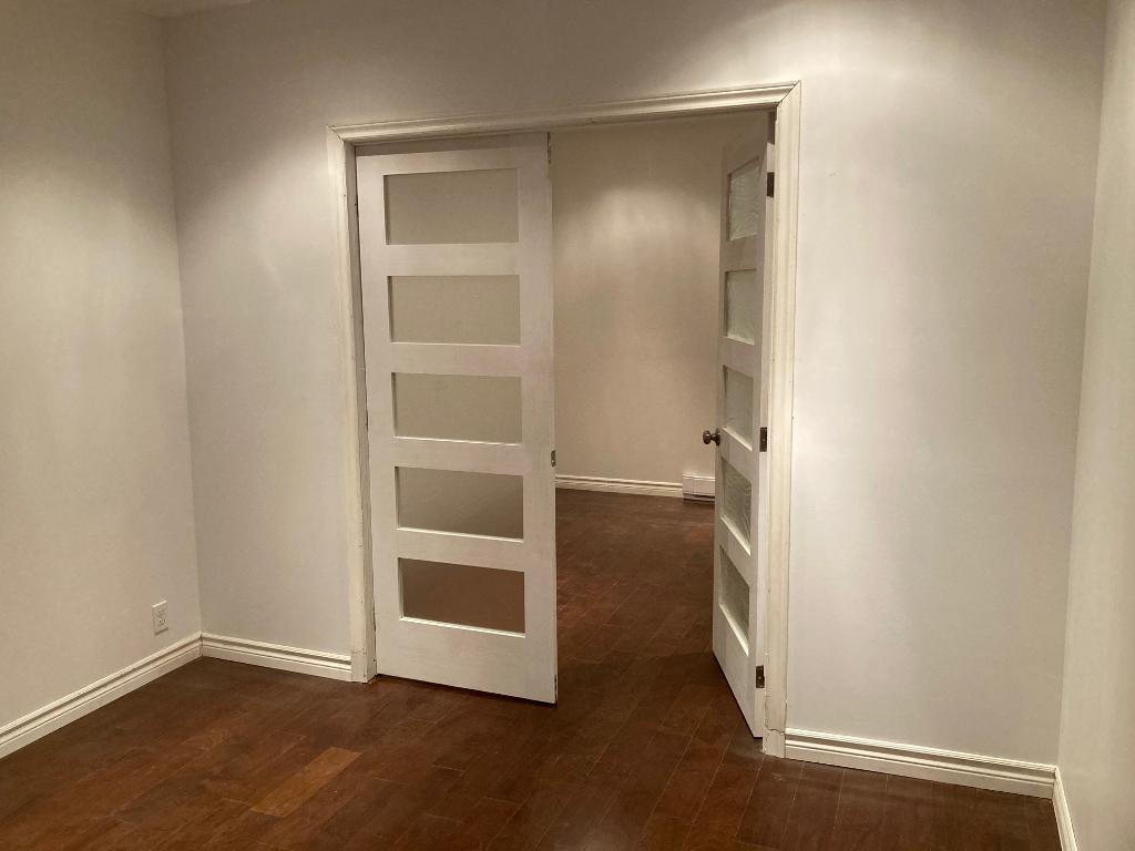 Rez-de-chaussée  sur le Plateau (Parc Lafontaine),4 ½ , 2 CAC, 1er novembre, $1925 4
