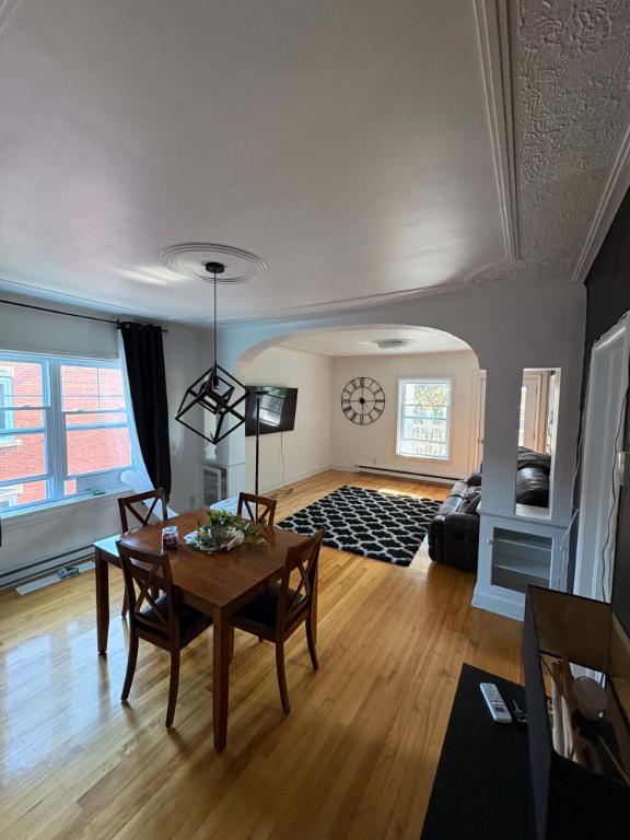 Appartement 4 1/2 sur le bord de l'eau 3
