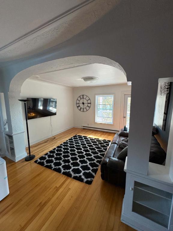Appartement 4 1/2 sur le bord de l'eau 2