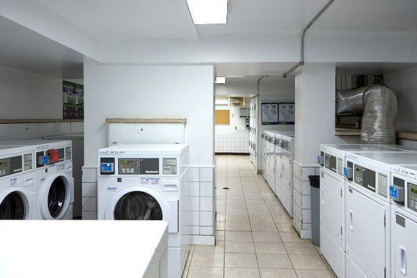 3 CH - 2 SDB - Longueuil - $1,935 /mo 5