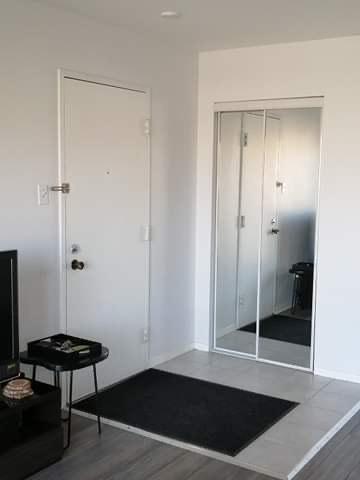 4 1/2 ** 1er ÉTAGE** + BEAU SECTEUR ET CALME + RÉNOVER ET MODERNE +A PIED MÉTRO MONTMORENCY+ À VISITER + 4