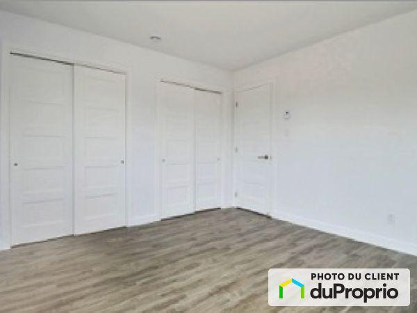 GRAND LOGEMENT 5 1/2 Mirabel 4