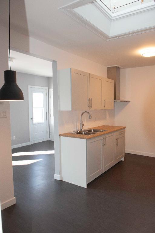 4 ½ RÉNOVÉ – 3e ETAGE – DISPONIBLE IMMÉDIATEMENT SECTEUR LAPROVIDENCE 4