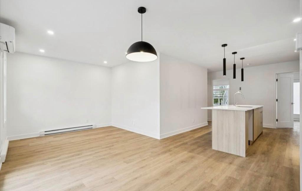 218 Salaberry Nord - Chateauguay 3