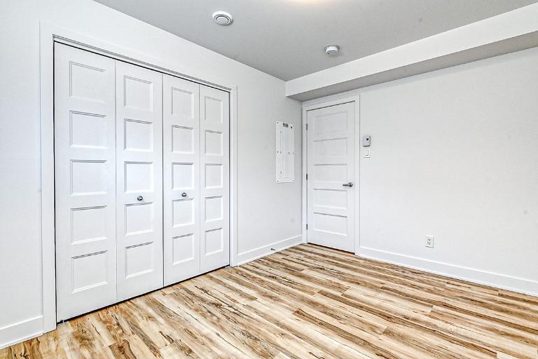 4 1/2 À LOUER-SAINT-JACQUES-APPARTEMENT À LOUER 4