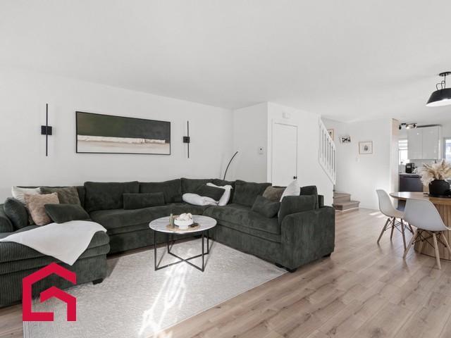 531 537 112e Avenue — photo 3