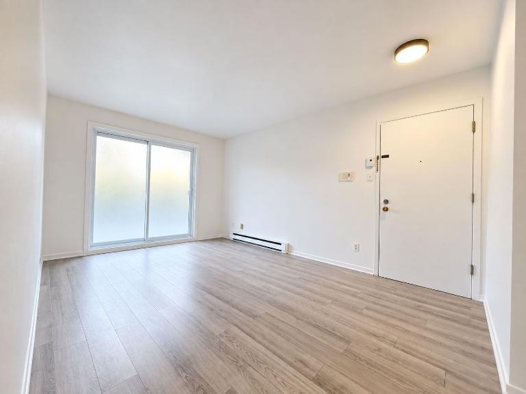 2 CH - 1 SDB - Sainte-Julie - $1,650 /mo 4