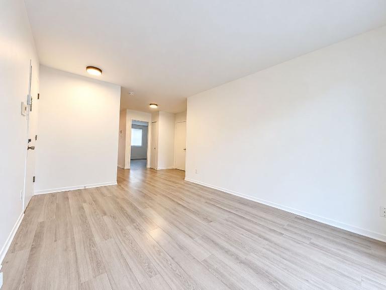 2 CH - 1 SDB - Sainte-Julie - $1,650 /mo 5