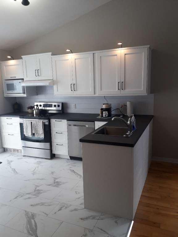 2050 Rue du Carat, Terrebonne, QC, Canada — photo 2