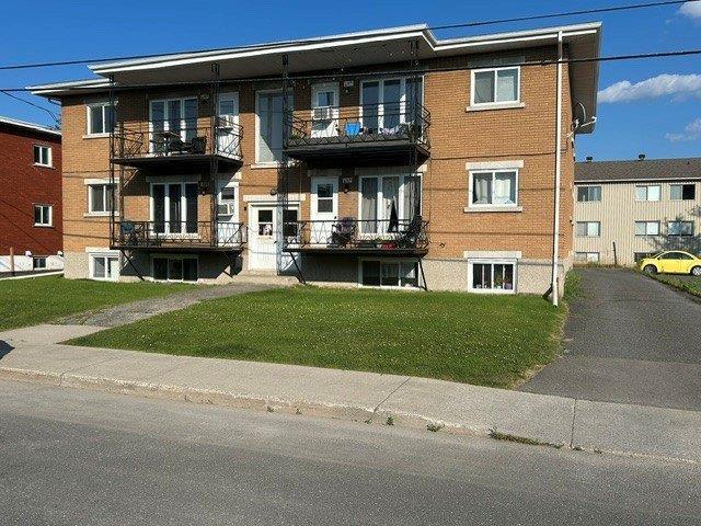 900 906 Rue Chassé — photo 2
