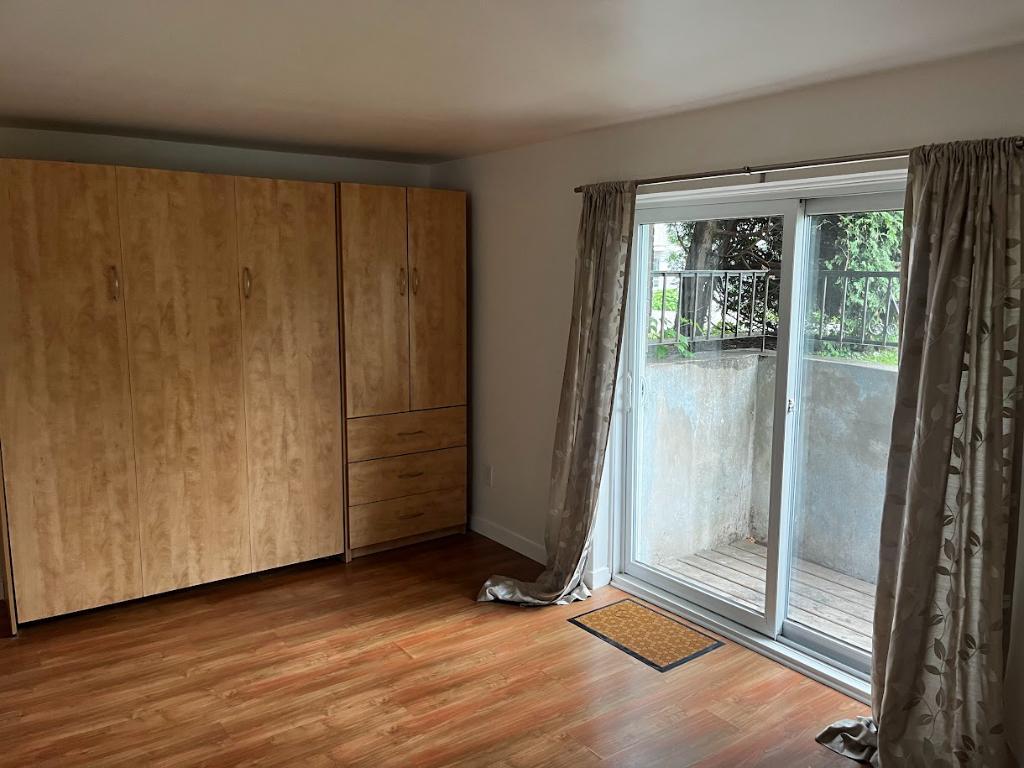 APPARTEMENT/ LOGEMENT À LOUER 2½ ST-JÉROME 3