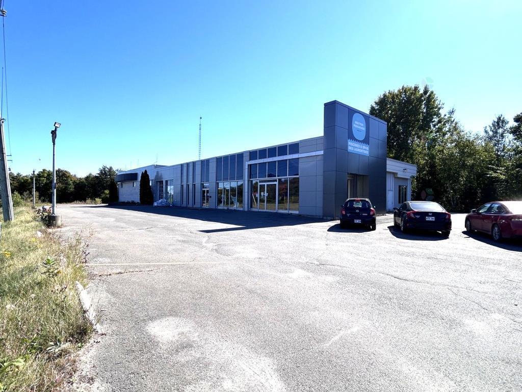 2344 Boulevard du Curé-Labelle, Saint-Jérôme, QC, Canada — photo 1