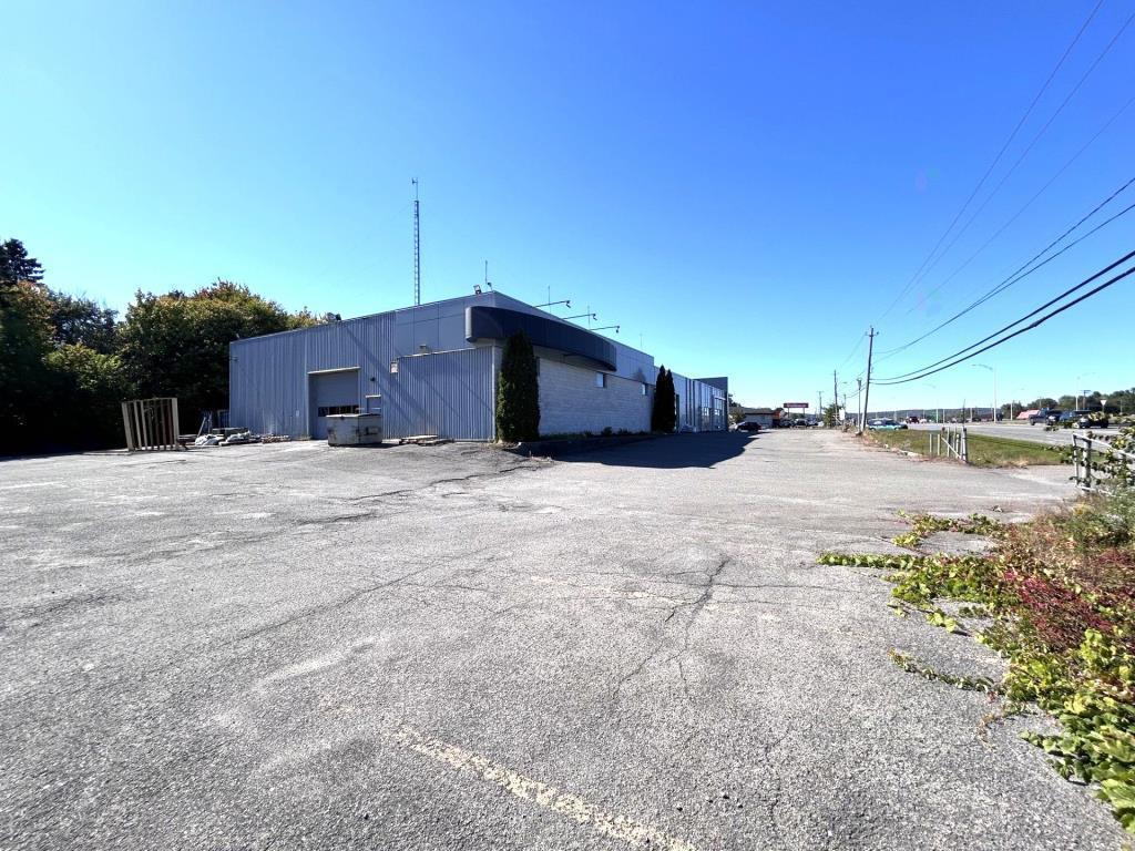 2344 Boulevard du Curé-Labelle, Saint-Jérôme, QC, Canada — photo 2