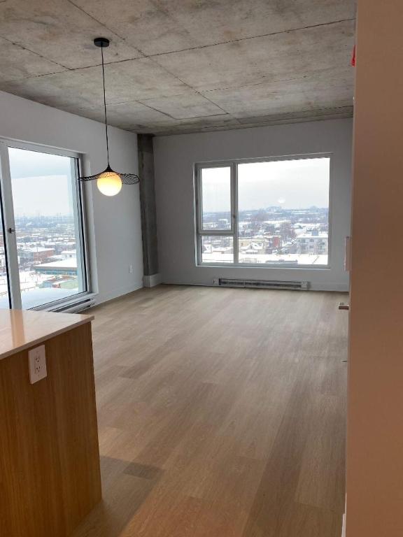 2 CH - 1 SDB - Montreal - $2,125 /mo 4