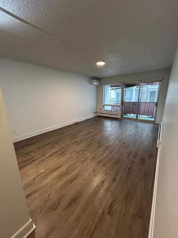 2 CH - 1 SDB - Québec - $1,249 /mo 2
