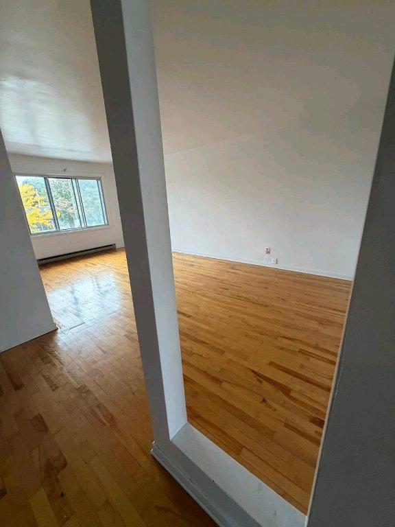 Logement à louer 5 et demi Haut de duplex St-Leonard 2