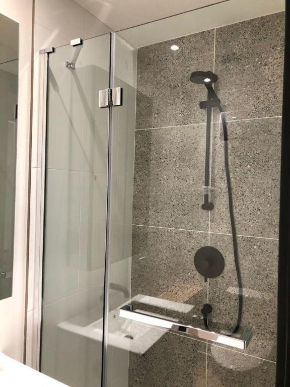 Loft 22 – 3½ meublé de 345 pi² au centre-ville 4